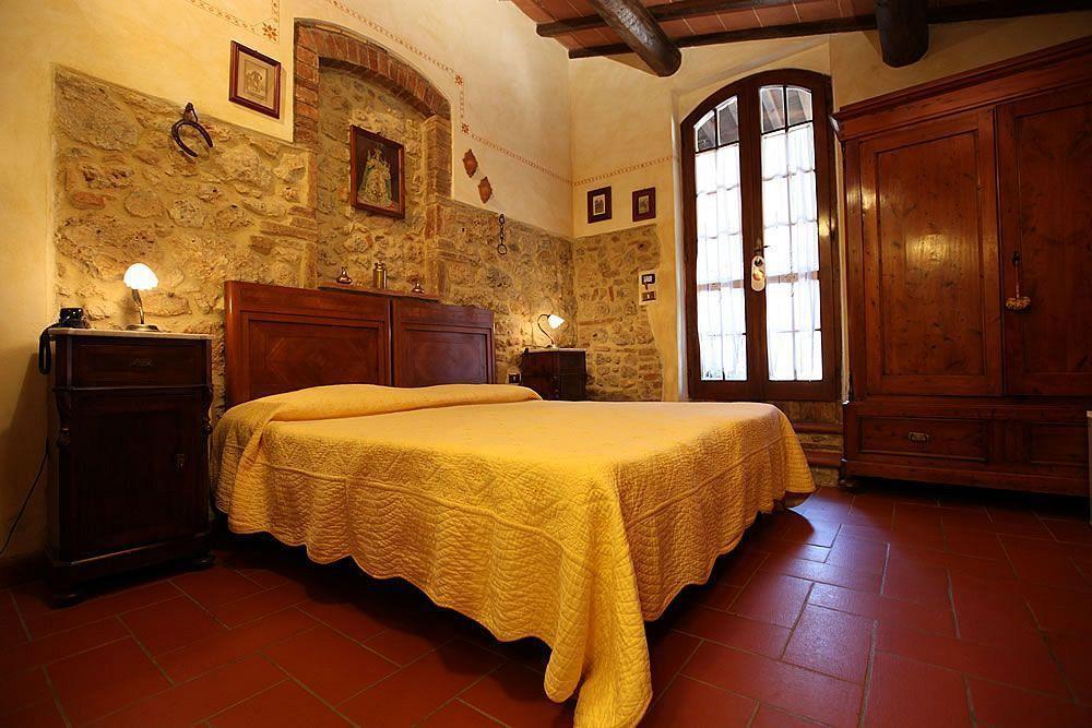 Agriturismo Casanova Di Pescille San Gimignano Eksteriør bilde
